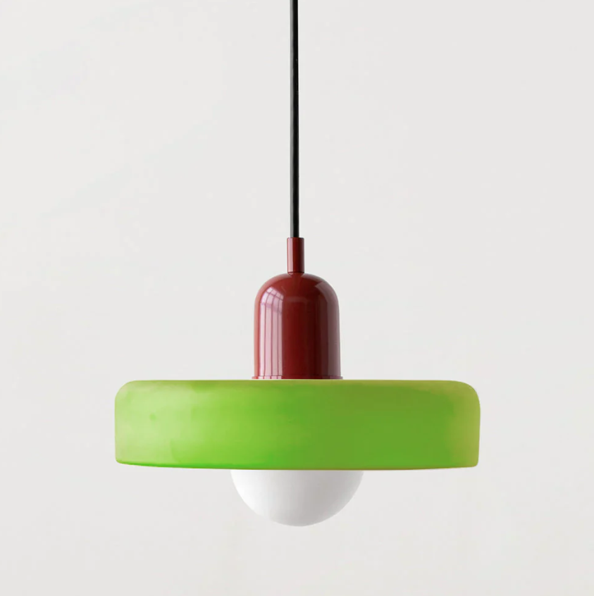 NordicGlass Pendant Light – Scandinavian Elegance and Warm Lighting