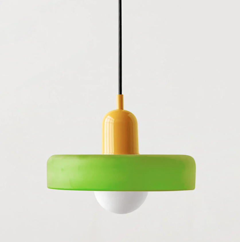 NordicGlass Pendant Light – Scandinavian Elegance and Warm Lighting