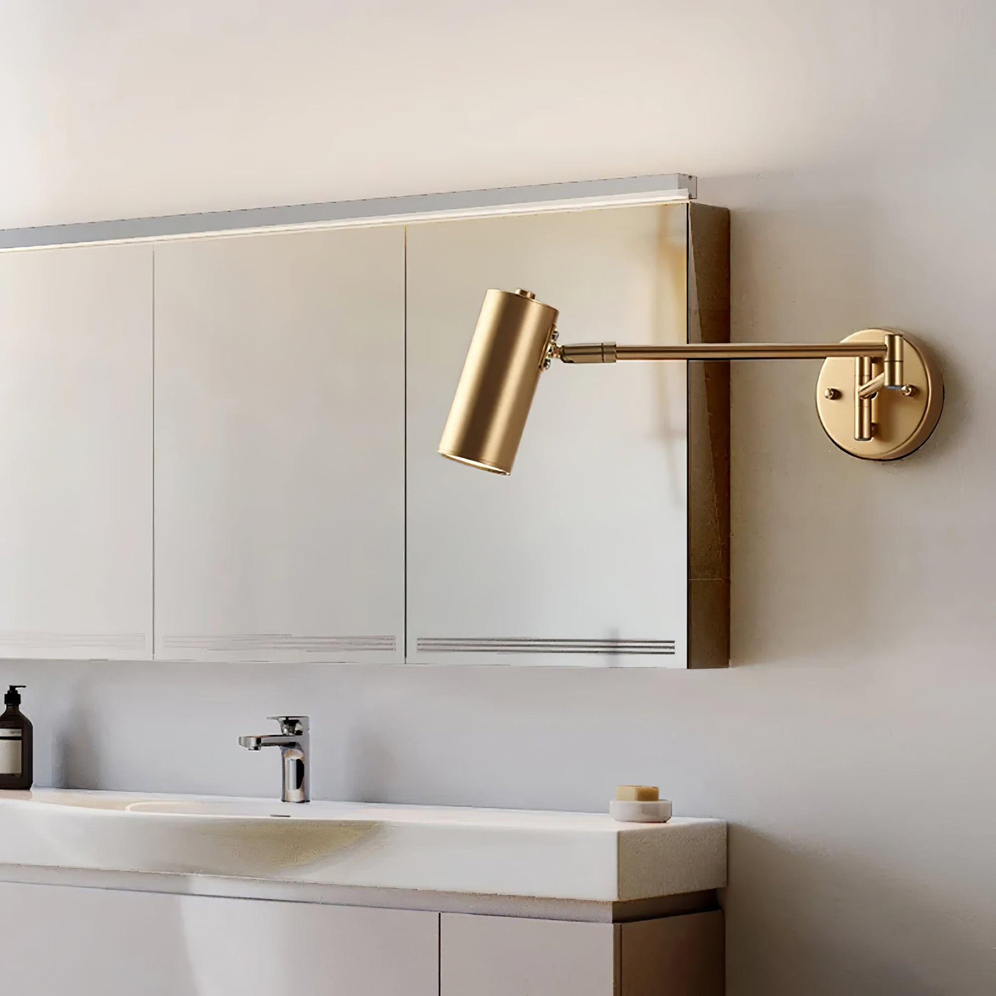 LumiFlex Wall Lamp – Practical and Stylish Lighting for Your Walls
