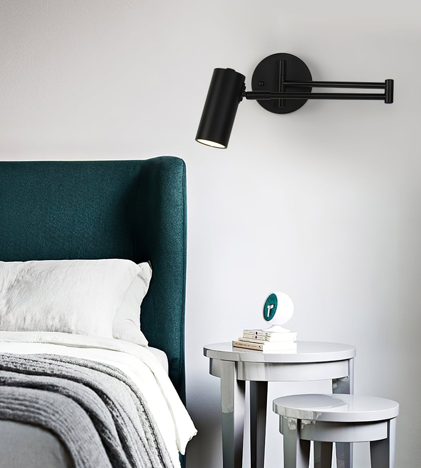 LumiFlex Wall Lamp – Practical and Stylish Lighting for Your Walls