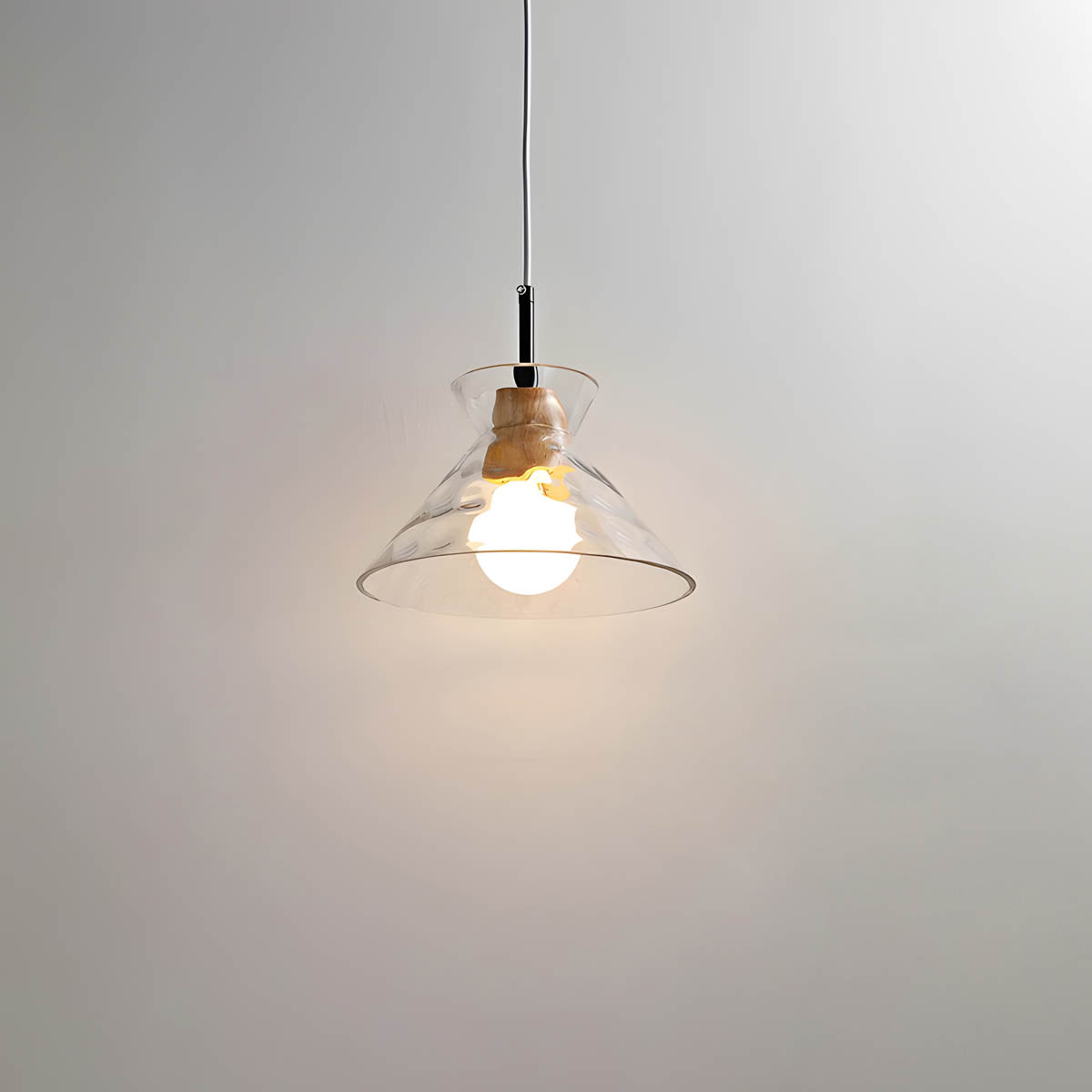TOKYO Glass Chandelier – Minimalist Elegance with Ambient LED Lighting