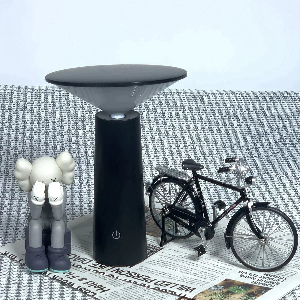 Remoteglo Wireless Table Lamp – Rechargeable LED Light with Remote Control