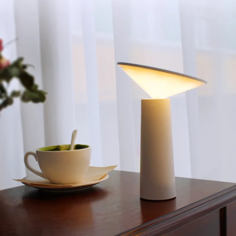 Remoteglo Wireless Table Lamp – Rechargeable LED Light with Remote Control