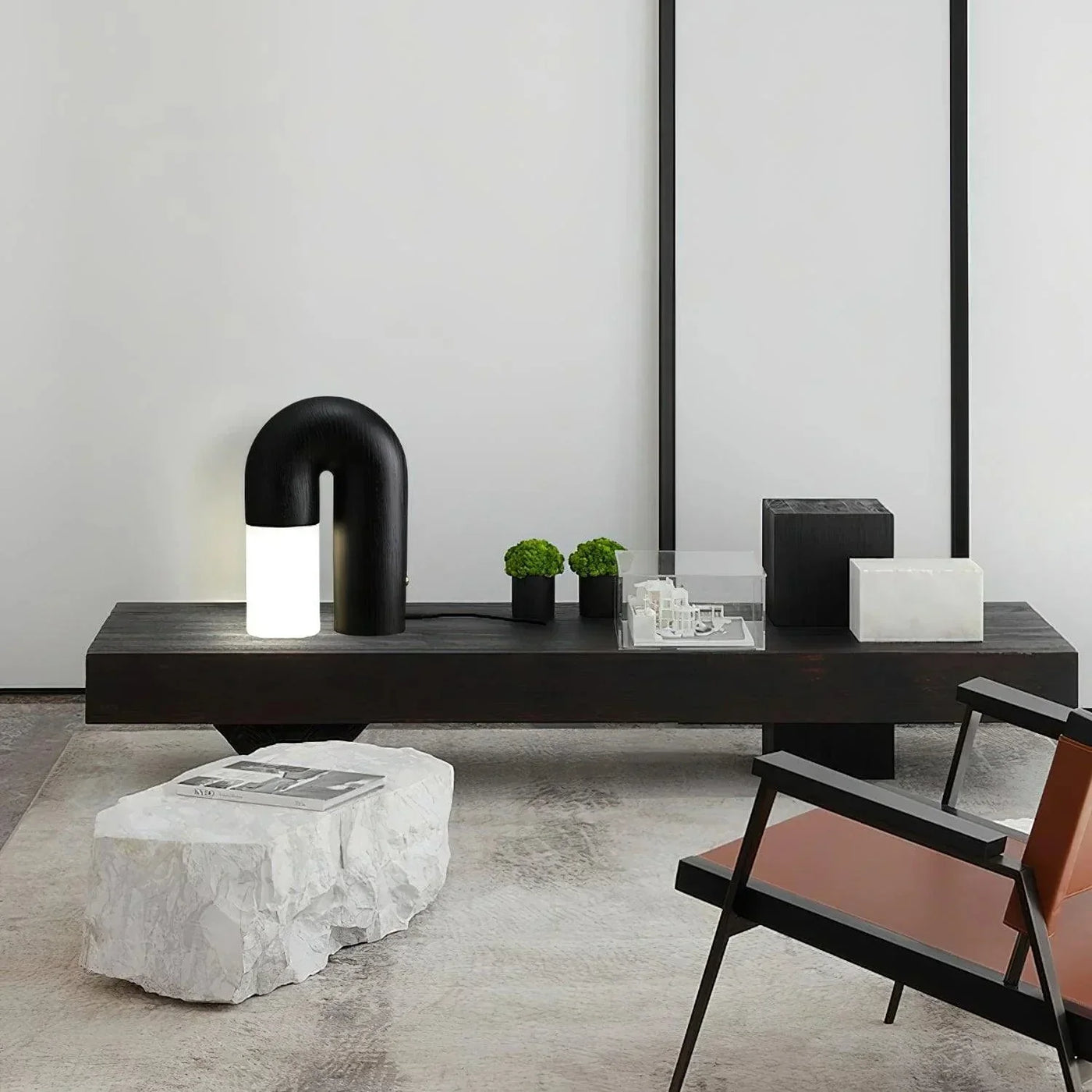 Diapolo Table Lamp – Timeless Elegance with a Sleek Arched Design