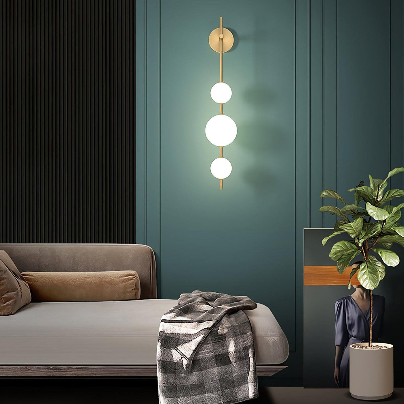 Vertical Globe Wall Light – Elegant Gold Wall Lamp with Frosted Glass Shade