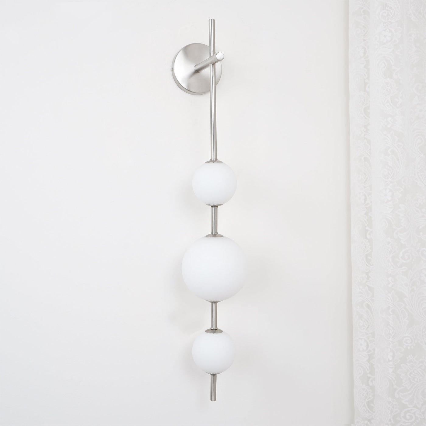Vertical Globe Wall Light – Elegant Gold Wall Lamp with Frosted Glass Shade