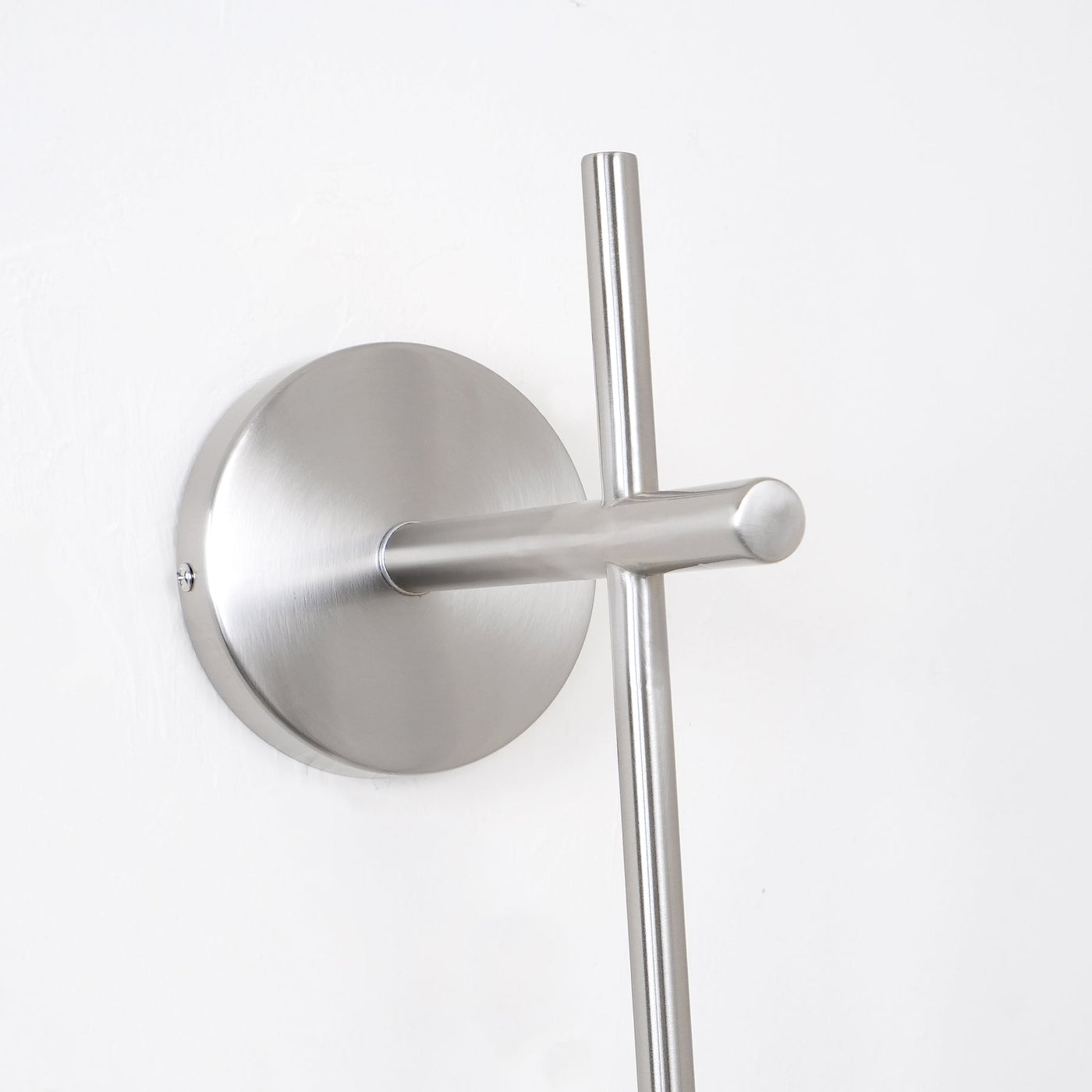 Vertical Globe Wall Light – Elegant Gold Wall Lamp with Frosted Glass Shade