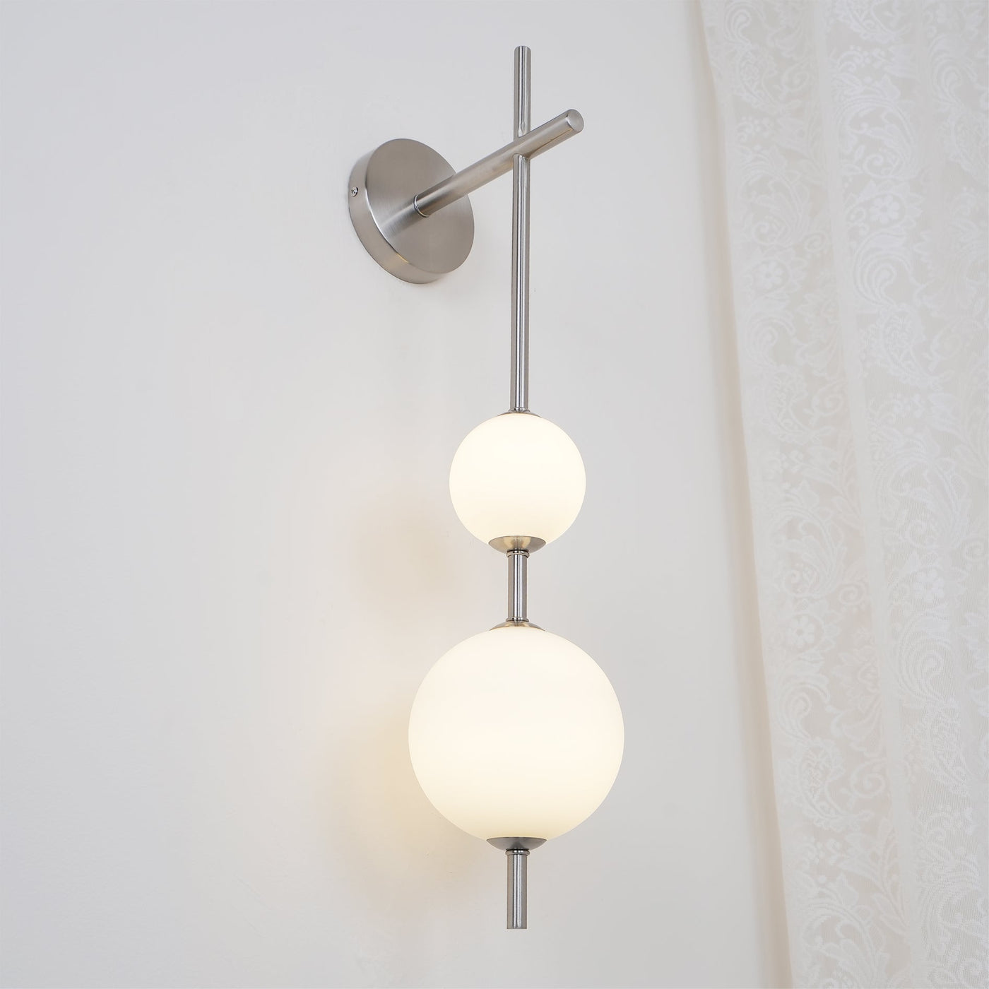 Vertical Globe Wall Light – Elegant Gold Wall Lamp with Frosted Glass Shade