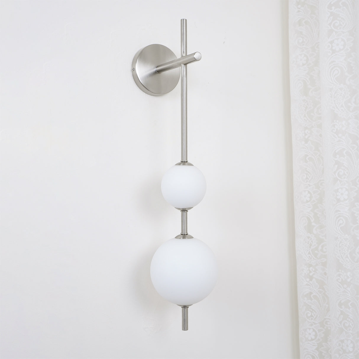 Vertical Globe Wall Light – Elegant Gold Wall Lamp with Frosted Glass Shade