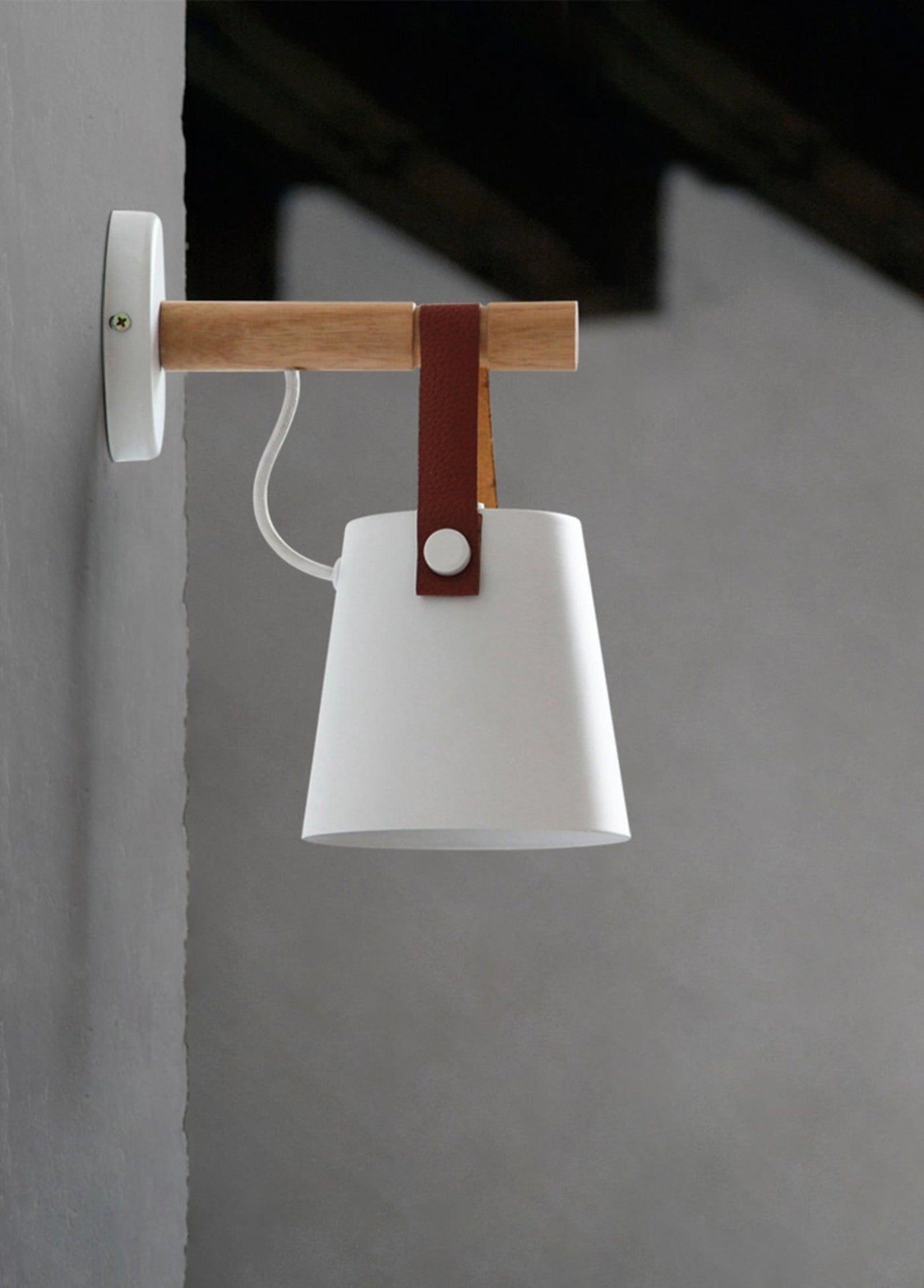 Nordic Cone Wood Wall Light – Elegant Scandinavian-Inspired LED Sconce