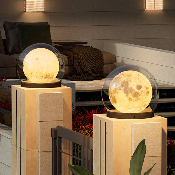 Moon-Shaped Outdoor Light – Elegant Pathway & Garden Illumination