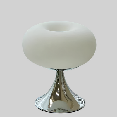 Antique Style Apple Table Lamp – Vintage-Inspired Bauhaus Elegance