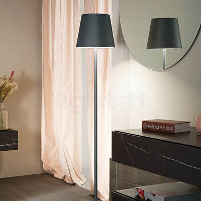 Modern Rechargeable LED Floor Lamp – Adjustable & Waterproof IP54