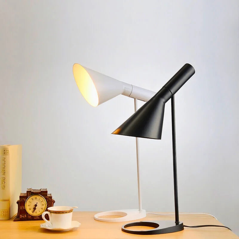 Modern LED Table Lamp – Adjustable & Elegant Task Lighting