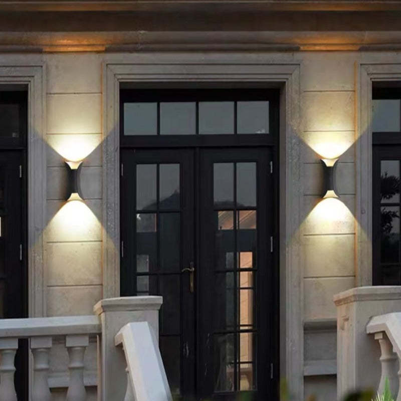 Waterproof LED Wall Light – Modern Aluminium Outdoor Lamp for Patios & Pathways