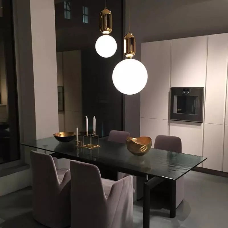 Bälle Pendant Light – A Modern Sphere of Elegance