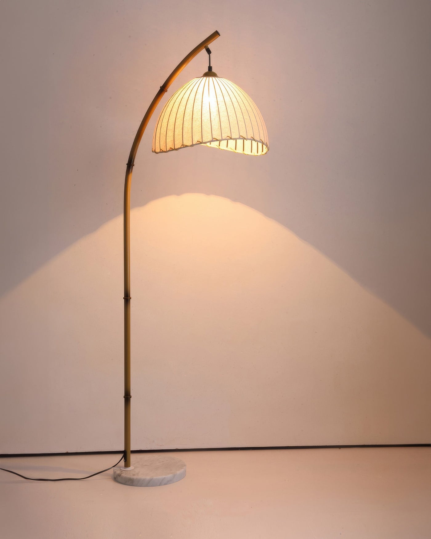 Cultural Zen Bamboo Floor Lamp – Elegant & Tranquil Lighting for a Serene Atmosphere