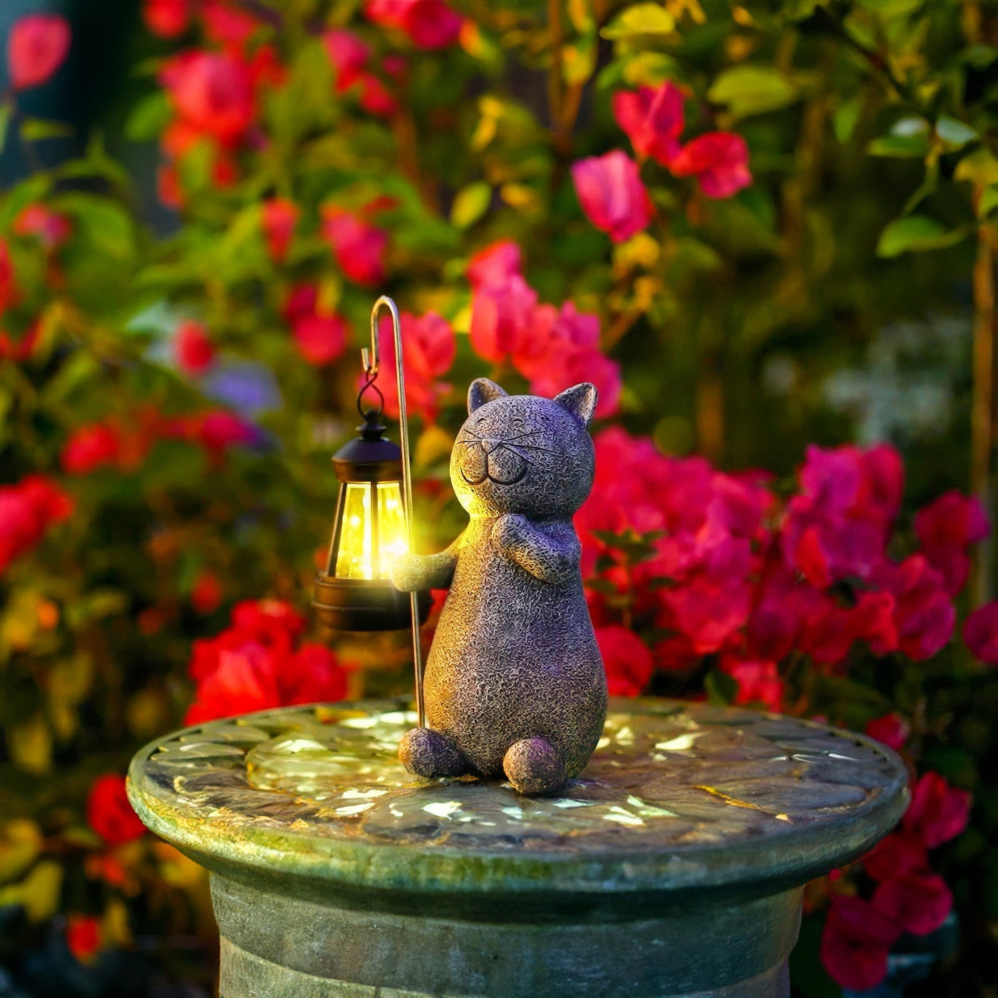 Goldglowing Cat – Solar-Powered LED Garden Statue with Automatic Light Sensor