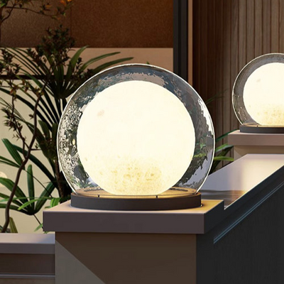 Moon-Shaped Outdoor Light – Elegant Pathway & Garden Illumination