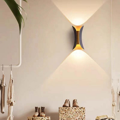 Waterproof LED Wall Light – Modern Aluminium Outdoor Lamp for Patios & Pathways