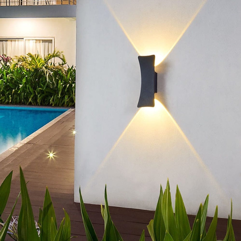 Sunset Outdoor Wall Light – Elegant & Weatherproof LED Illumination
