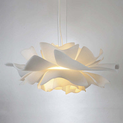 Bella Modern Design Pendant Lamp – A Floral Touch for a Blooming Atmosphere
