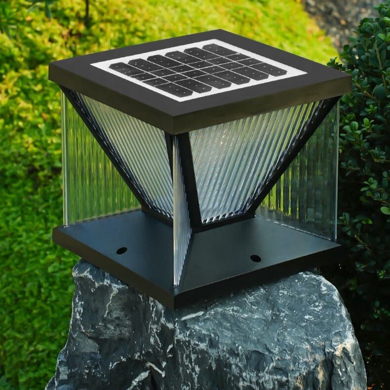 Outdoor LED Garden Light – Elegant & Solar-Powered Illumination