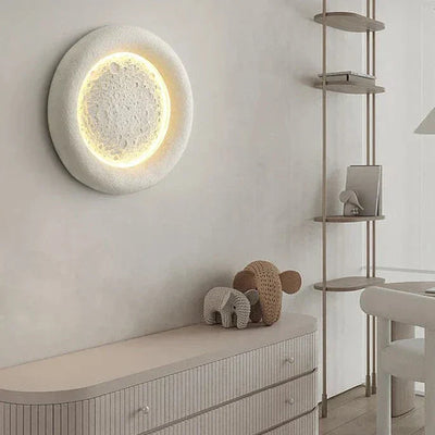 Modern Luxury Round Wall Lamp – Elegant Resin LED Light for Hotels & Living Spaces