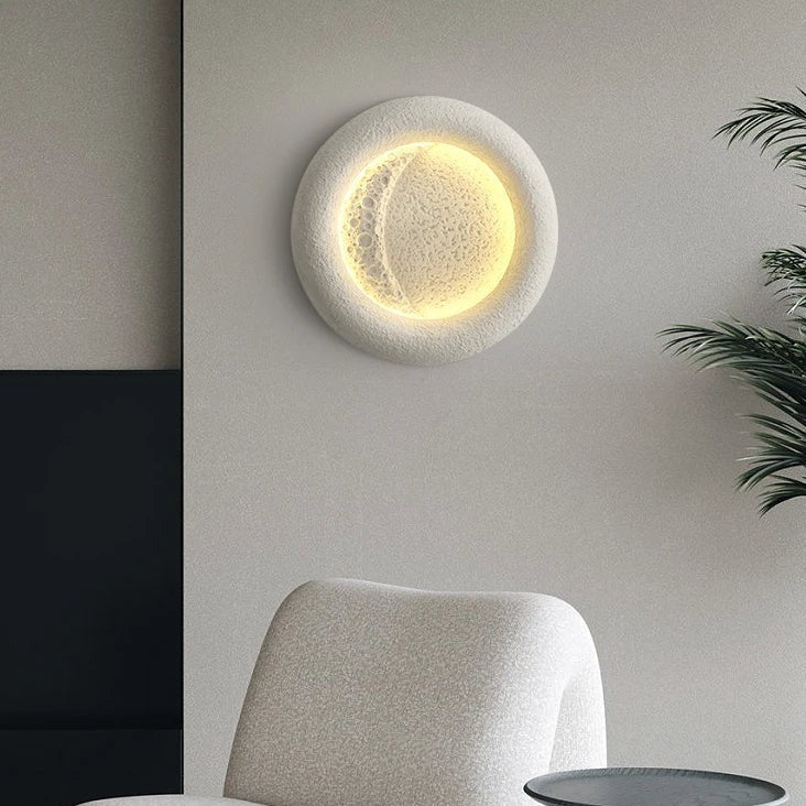 Modern Luxury Round Wall Lamp – Elegant Resin LED Light for Hotels & Living Spaces