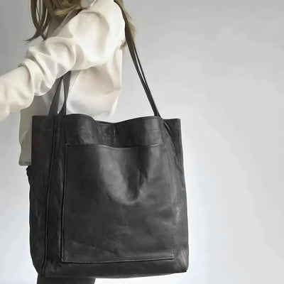 Julienne Leather Handbag – Timeless Elegance with Everyday Practicality