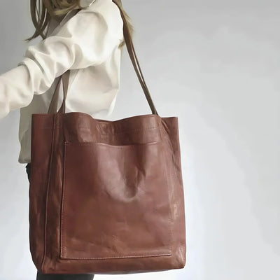 Julienne Leather Handbag – Timeless Elegance with Everyday Practicality
