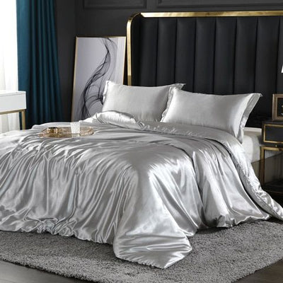 Luxe Silk Bedding Set – 4 Pieces (Duvet Cover, Fitted Sheet & 2 Pillowcases)