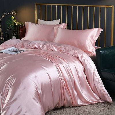 Luxe Silk Bedding Set – 4 Pieces (Duvet Cover, Fitted Sheet & 2 Pillowcases)
