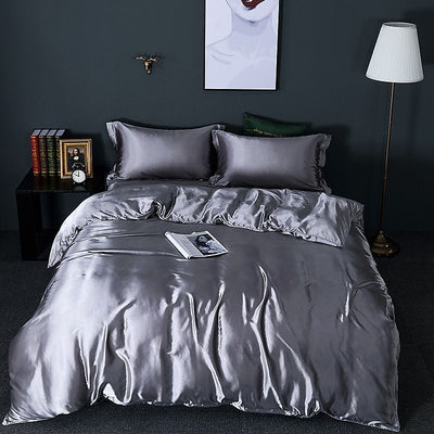 Luxe Silk Bedding Set – 4 Pieces (Duvet Cover, Fitted Sheet & 2 Pillowcases)