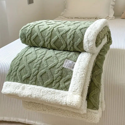 Reversible Sherpa Blanket – Luxurious Comfort for Every Season