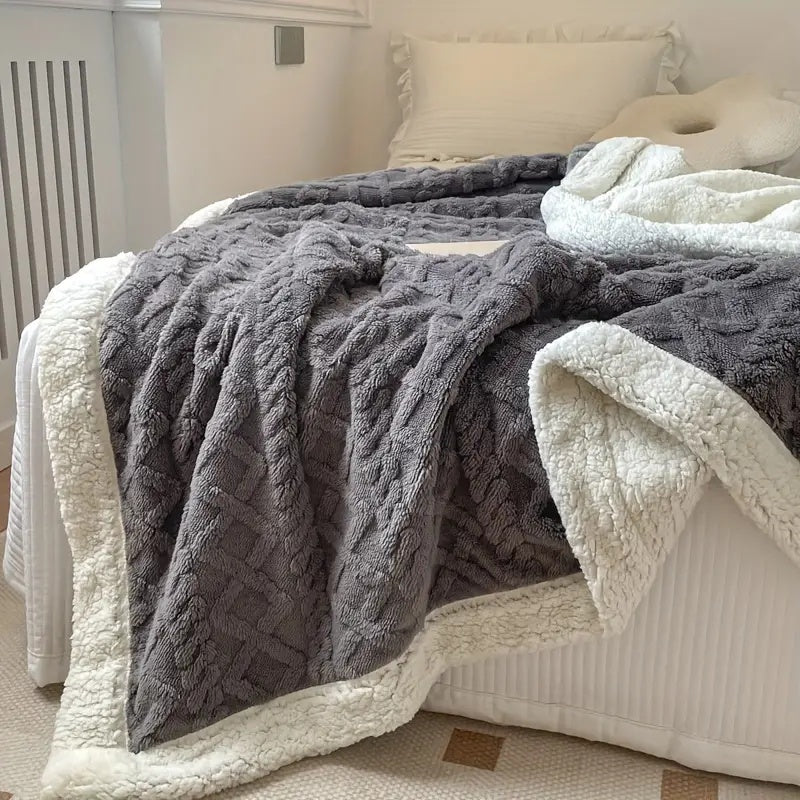 Reversible Sherpa Blanket – Luxurious Comfort for Every Season