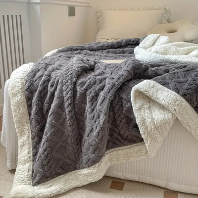Reversible Sherpa Blanket – Luxurious Comfort for Every Season