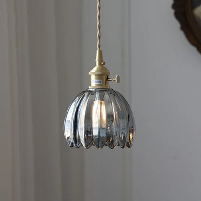 Japanese Retro Glass Flower Pendant Light – Elegant Floral Design for Warm Ambience