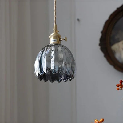 Japanese Retro Glass Flower Pendant Light – Elegant Floral Design for Warm Ambience