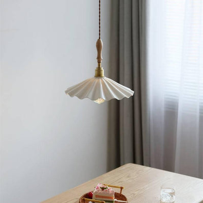 Ceramic Kitchen Island Pendant Light – Elegant Ribbed Hanging Lamp with Wooden & Brass Accents