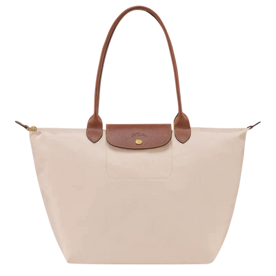 LuxeChic Handbag – Elegant and Practical Everyday Accessory