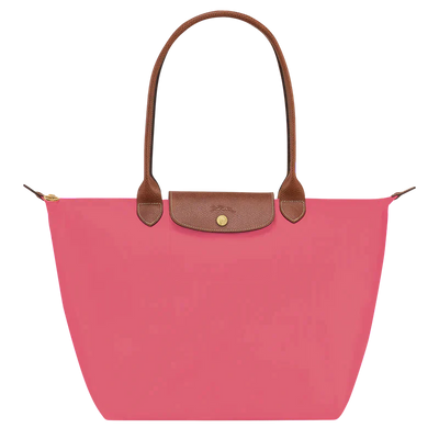 LuxeChic Handbag – Elegant and Practical Everyday Accessory