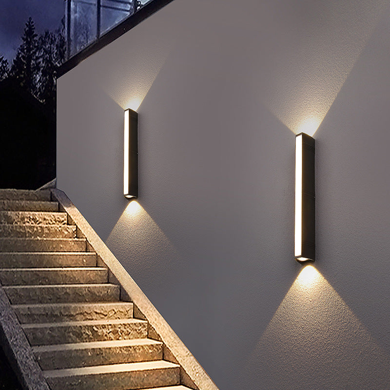 Waterproof Outdoor Wall Light – Modern LED Aluminium Fixture for Gardens & Entrances