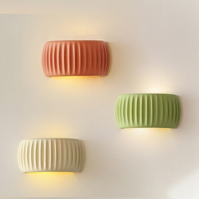 Scandinavian Ribbed Resin Wall Light – Stylish Accent Lighting for Bedrooms & Living Rooms