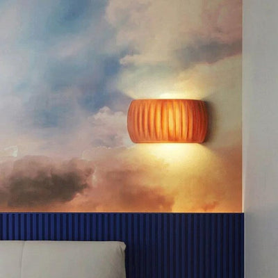 Scandinavian Ribbed Resin Wall Light – Stylish Accent Lighting for Bedrooms & Living Rooms