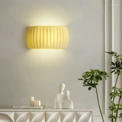 Scandinavian Ribbed Resin Wall Light – Stylish Accent Lighting for Bedrooms & Living Rooms