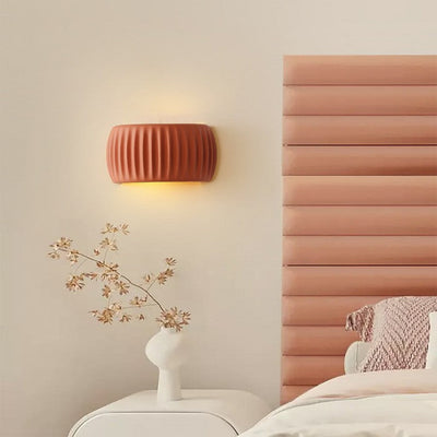 Scandinavian Ribbed Resin Wall Light – Stylish Accent Lighting for Bedrooms & Living Rooms