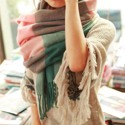 Elisa Cashmere Scarf – Warmth and Style for Cold Days