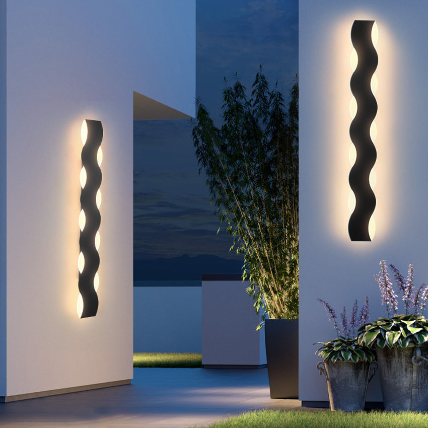 Wave LED Outdoor Wall Light – Modern Waterproof Up & Down Lighting
