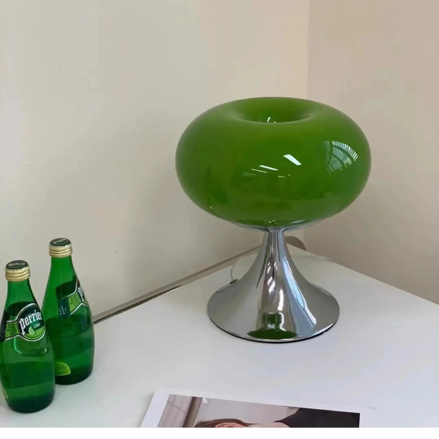 Antique Style Apple Table Lamp – Vintage-Inspired Bauhaus Elegance
